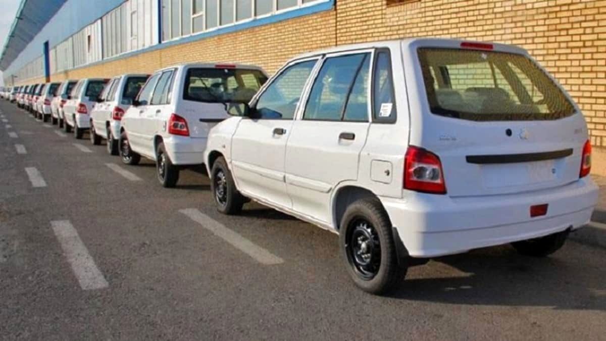 جولان یک پراید با رکورد شگفتانگیز در خیابانهای تهران! جولان یک پراید با رکورد شگفتانگیز در خیابانهای تهران!