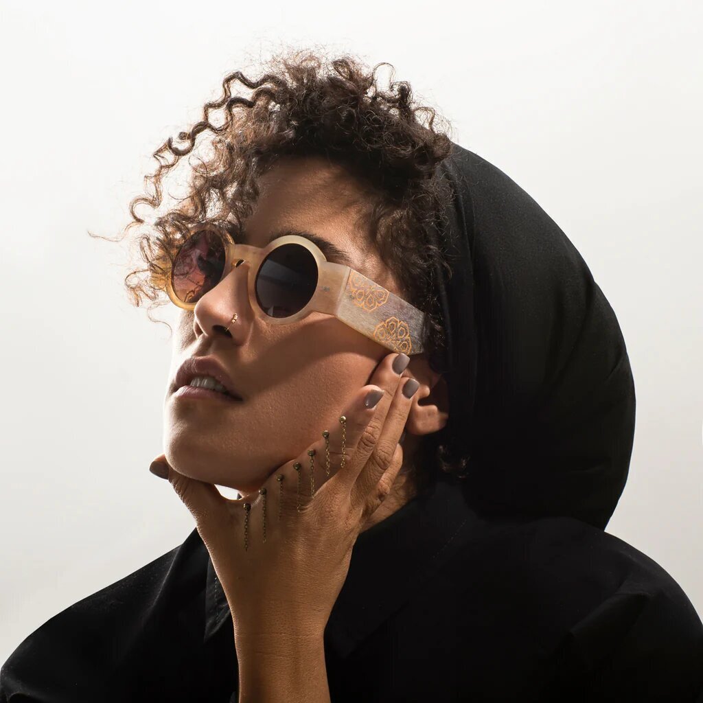 آیا خرید عینک آفتابی گران می‌ارزد؟