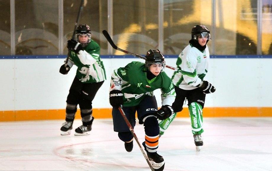 پخش مسابقات هاکی روی یخ زنان برای اولین بار در صداوسیما