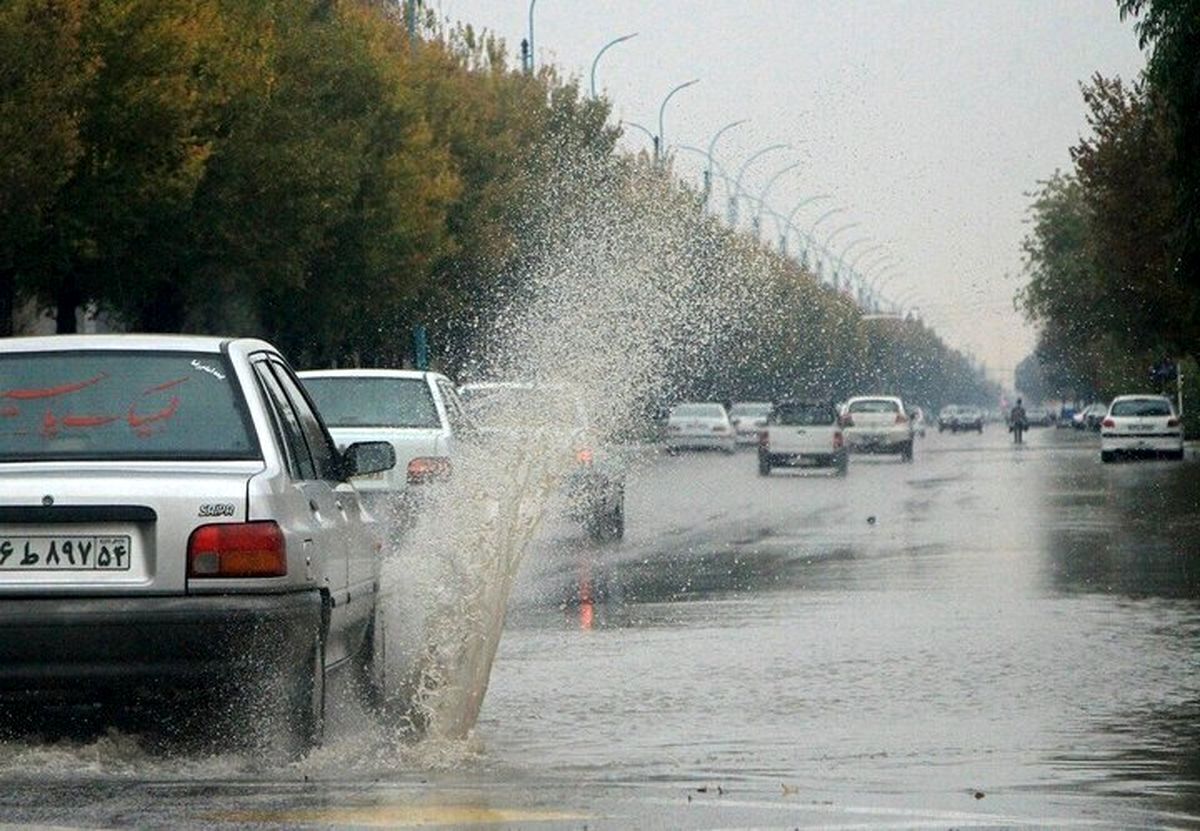 وضعیت عجیب آبگرفتگی خیابانی در تهران پس از بارش معمولی