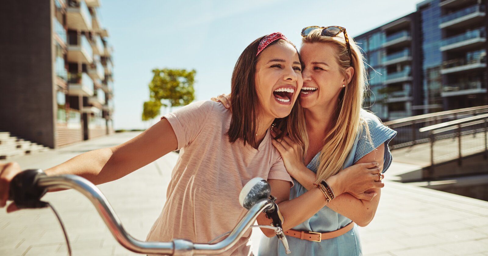 اگر این نشانه‌ها را دارید دوست داشتنی هستید