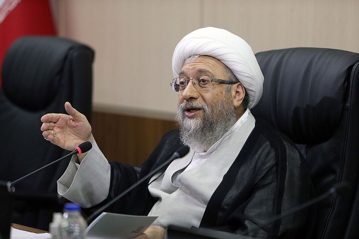 آملی لاریجانی: افزایش ۲۰ درصدی حقوق کارگری در مقابل تورم ۴۵ درصدی چاره‌ساز نیست