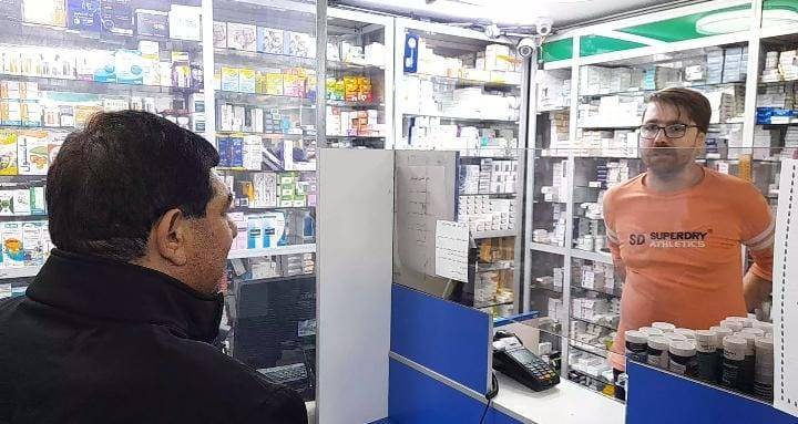 مشکلات توزیع عمده دارو کاهش محسوس داشته، اما همچنان کمبود وجود دارد مشکلات توزیع عمده دارو کاهش محسوس داشته، اما همچنان کمبود وجود دارد