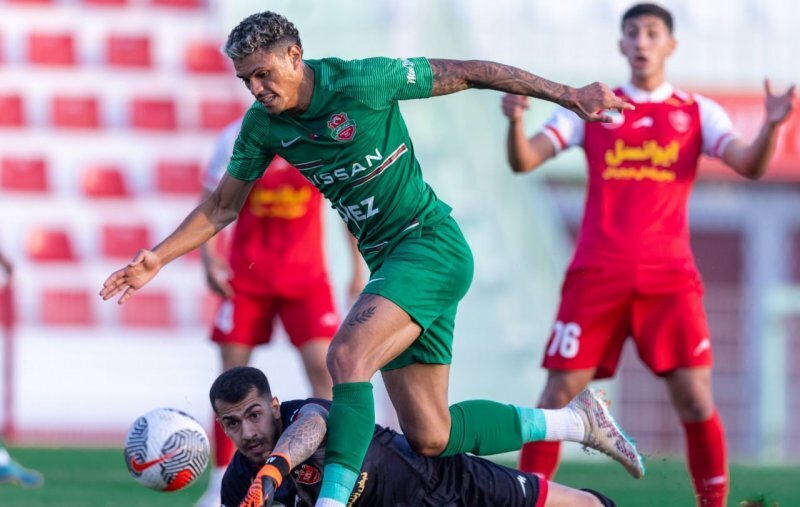 شکست سنگین پرسپولیس در اولین بازی اوسمار به عنوان سرمربی