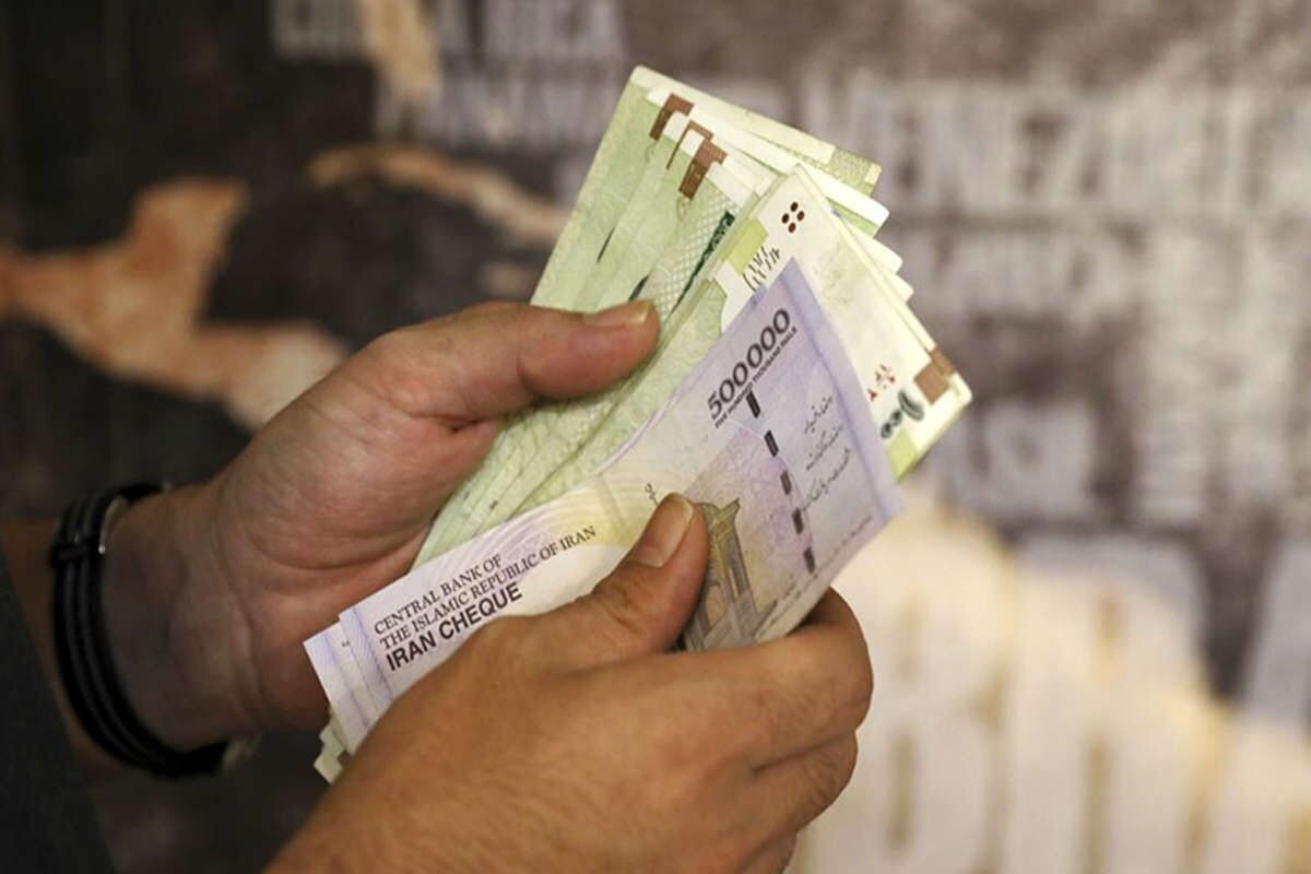 تعیین دستمزد کارگران را عقب انداختند تا روی انتخابات تاثیر نگذارد