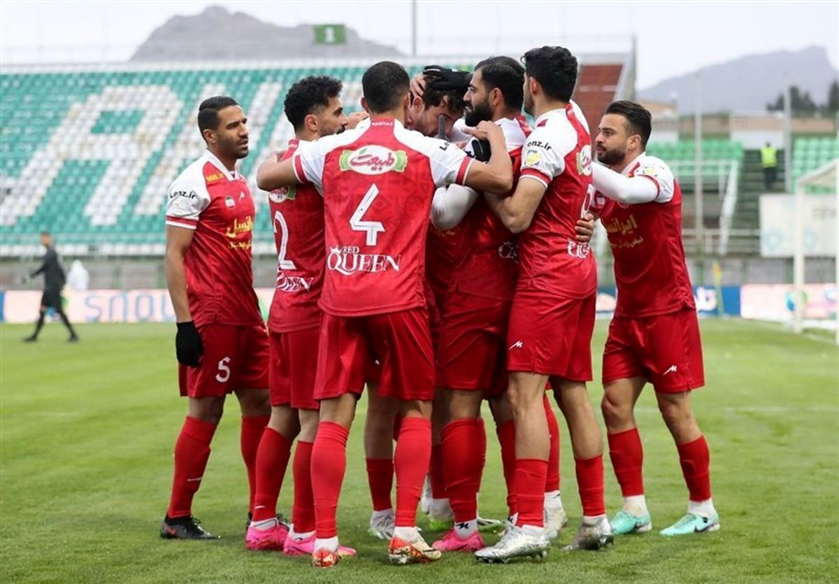 بازیکن پیشین پرسپولیس: عملکرد اوسمار در ۳ بازی رضایت بخش بوده است بازیکن پیشین پرسپولیس: عملکرد اوسمار در ۳ بازی رضایت بخش بوده است