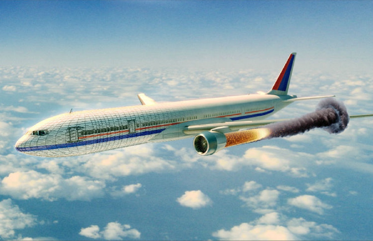 ویدئویی ترسناک از آتش گرفتن موتور هواپیما که به پرواز ادامه می‌دهد