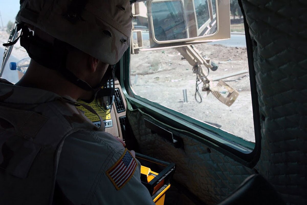 خودروی مین روب بوفالو