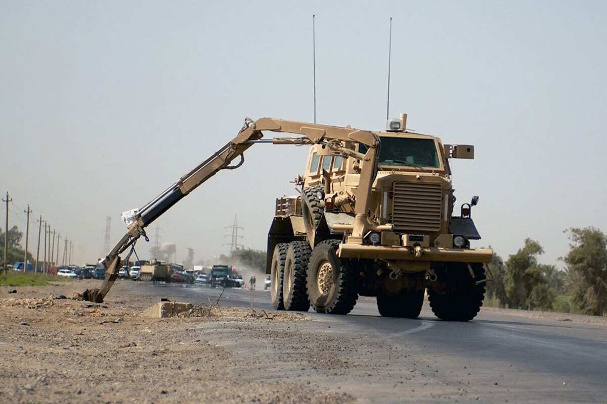 خودروی مین روب بوفالو