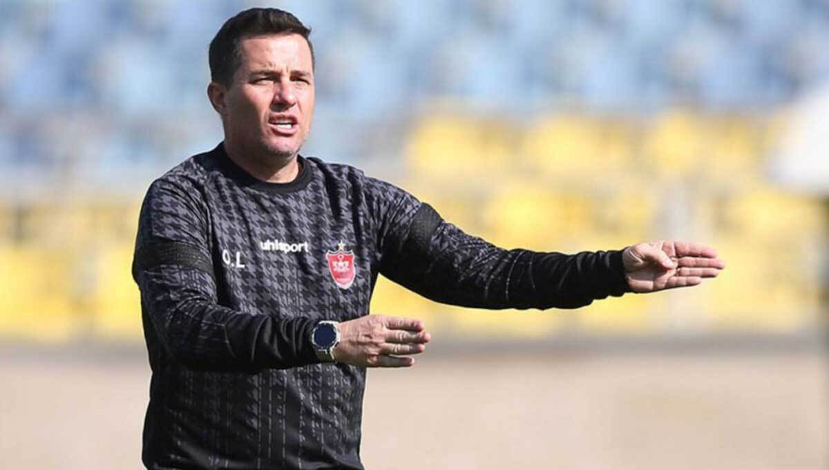 سرمربی پرسپولیس: عادت ندارم ترکیبم را لو بدهم/ در جام حذفی اتفاقات عجیبی رخ میدهد سرمربی پرسپولیس: عادت ندارم ترکیبم را لو بدهم/ در جام حذفی اتفاقات عجیبی رخ میدهد