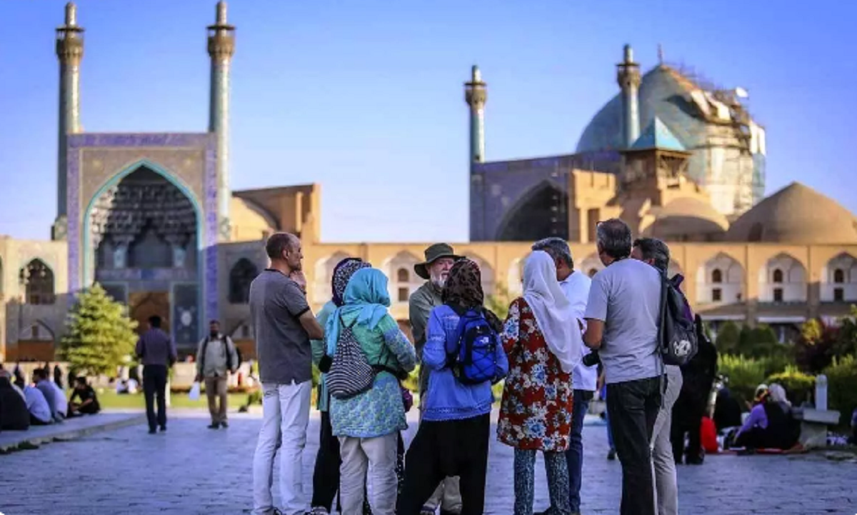 هیئت مدیره هتلداران: مباحث سیاسی، انتخابات و هرچیزی که فکرش را بکنید، اولین آسیبش به گردشگری وارد میشود هیئت مدیره هتلداران: مباحث سیاسی، انتخابات و هرچیزی که فکرش را بکنید، اولین آسیبش به گردشگری وارد میشود