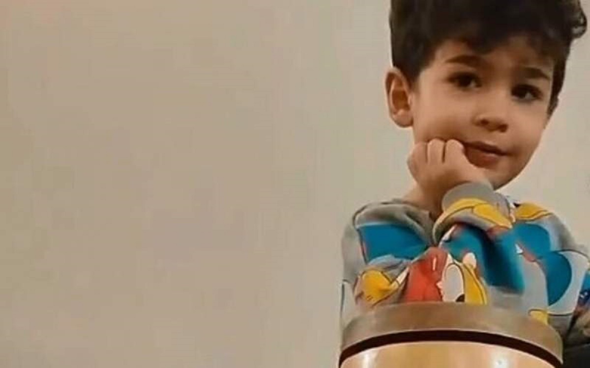 انتظار دیدنی یک کودک ۵ساله برای همراهی با آهنگ چاووشی