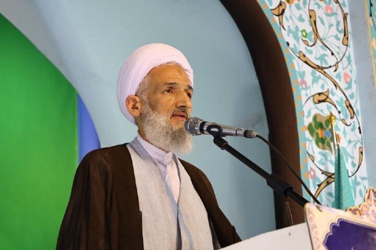 امام جمعه ساری: ضابطه حجاب باید در بیمارستان‌ها و اتاق عمل رعایت شود