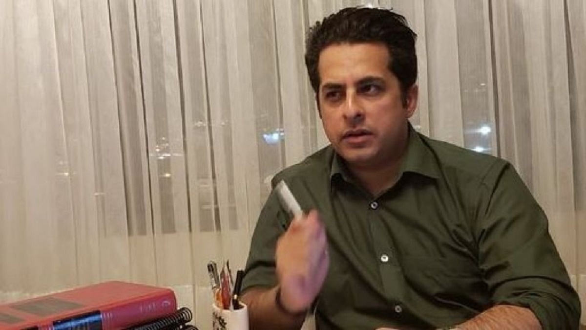 تحلیلگر بین الملل: برخلاف تصورها ترامپ میتواند تمام مجراهای فعلی برای تنفس اقتصادی ایران را مسدود نماید! تحلیلگر بین الملل: برخلاف تصورها ترامپ میتواند تمام مجراهای فعلی برای تنفس اقتصادی ایران را مسدود نماید!