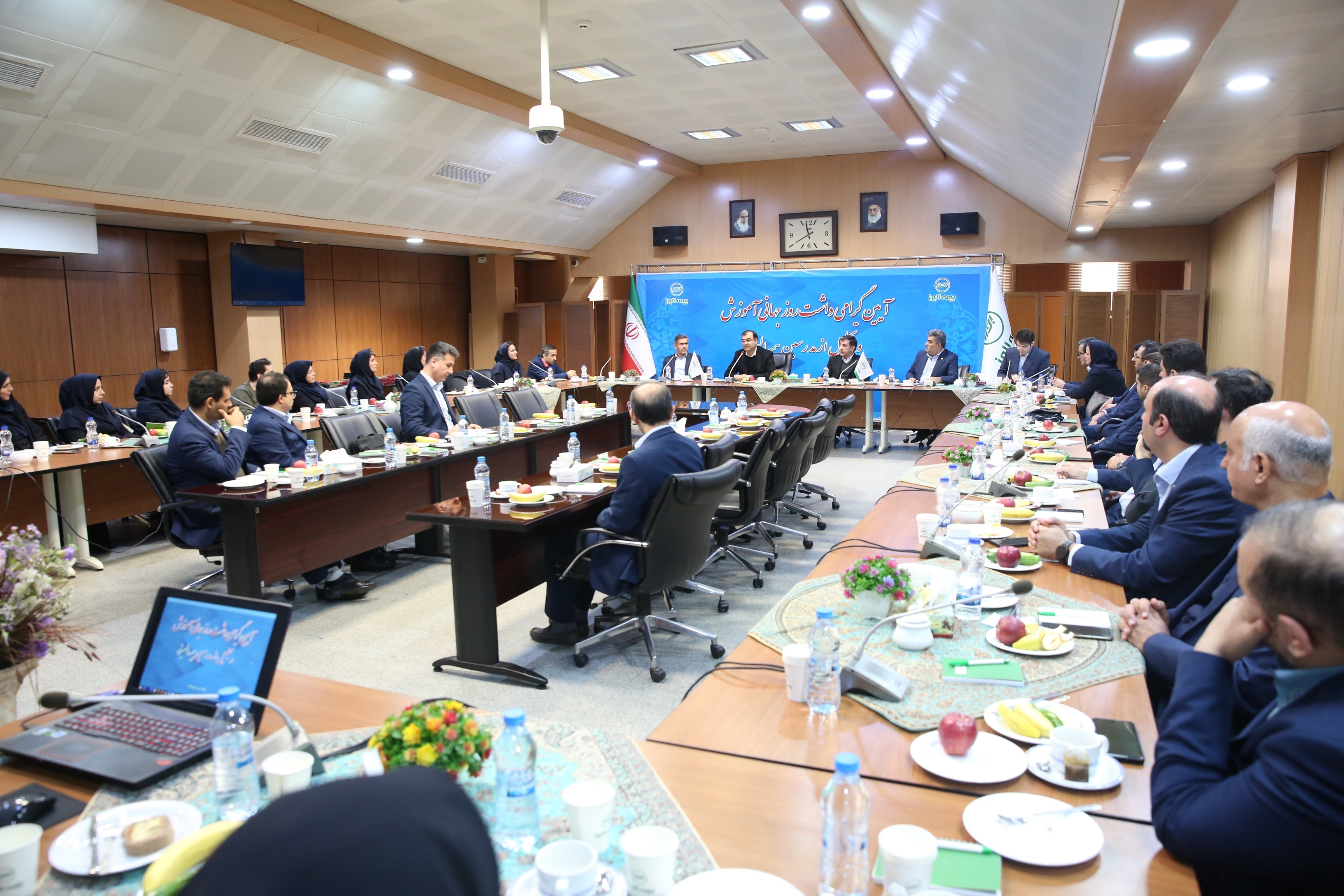 برگزاری آئین تجلیل از فعالان حوزه آموزش برگزاری آئین تجلیل از فعالان حوزه آموزش