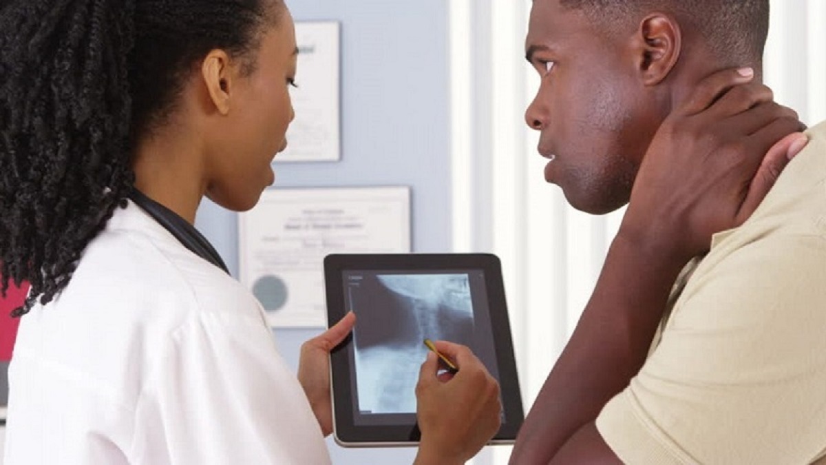 راهنمای تمرینات کایروپراتیک برای گردن درد راهنمای تمرینات کایروپراتیک برای گردن درد