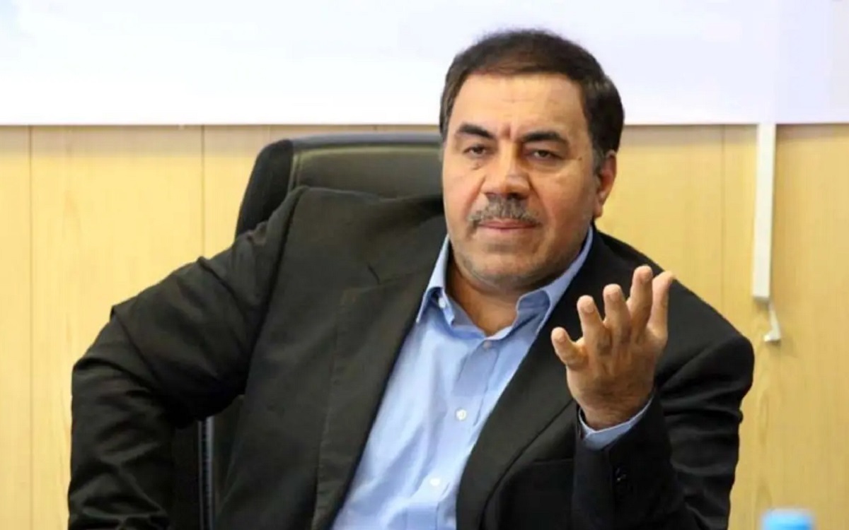 استاد اخراج شده دانشگاه تهران: دانشگاه در دست نیروهای امنیتی است