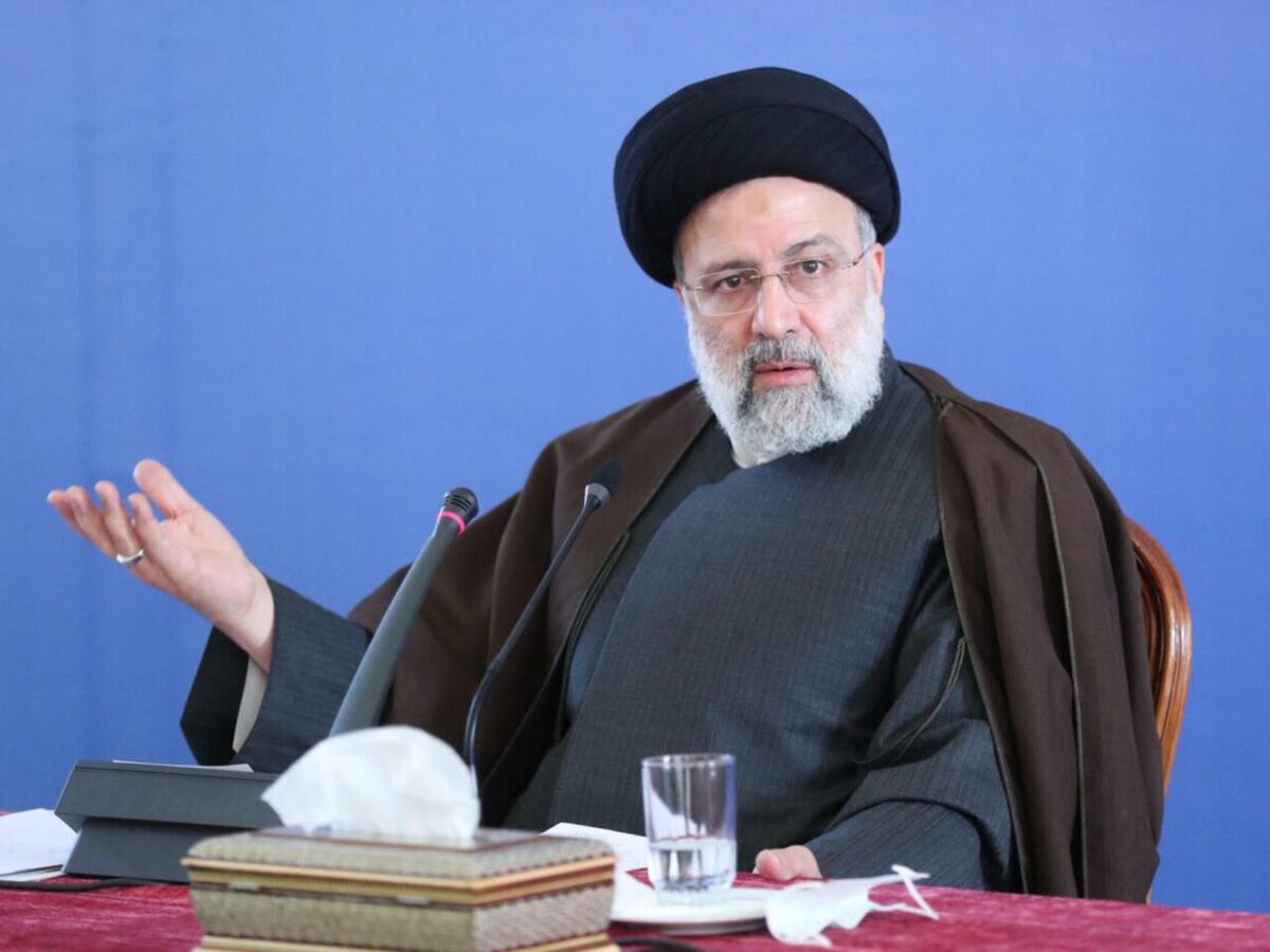 هم میهن: دولتی که یک قلم فسادش ۳.۷ میلیارد دلار است انتظار دارد رسانه‌ها تیتر بزنند دولت خدمتگزار است!