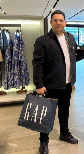 تصویری از گزارشگر معروف شبکه ۳ در کانادا تصویری از گزارشگر معروف شبکه ۳ در کانادا