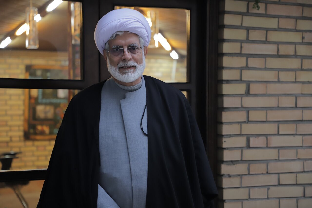 رهامی: جبهه پایداری تفکرات «انجمن حجتیه» را دنبال می‌کند /رئیسی در مقابل جریان افراطی، وا داده است