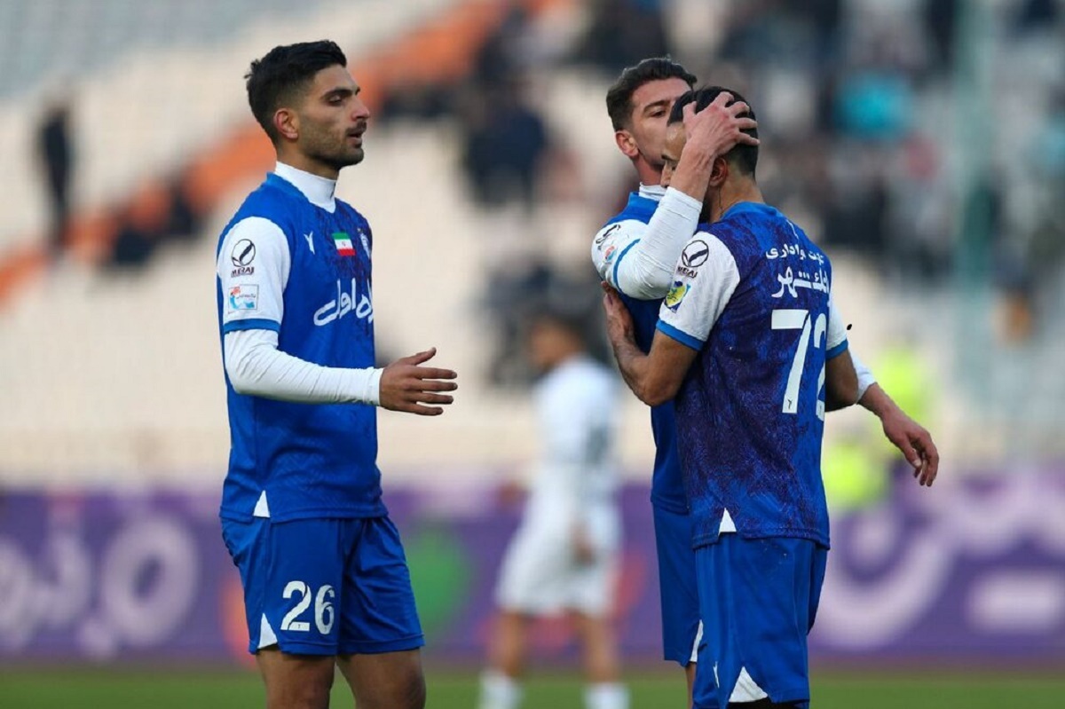 کارشناسی داوری دیدار ملوان - استقلال/ قضاوتی که اشکالات زیادی داشت!