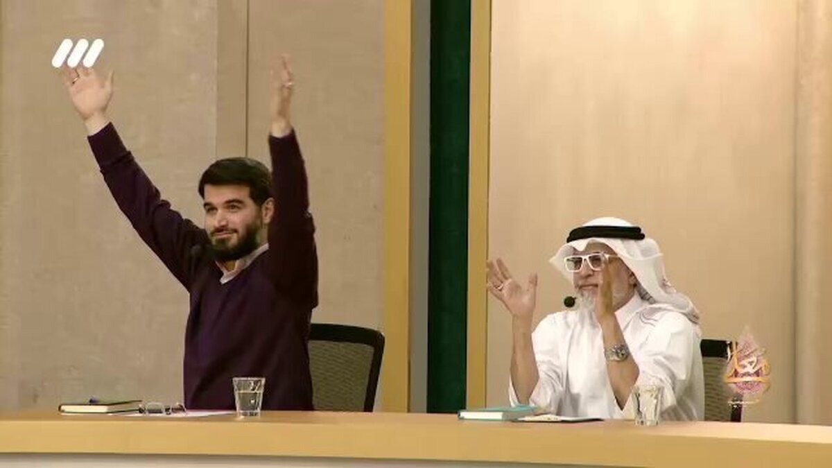 حرکات عجیب دو طلبه در برنامه حسینیه معلی!