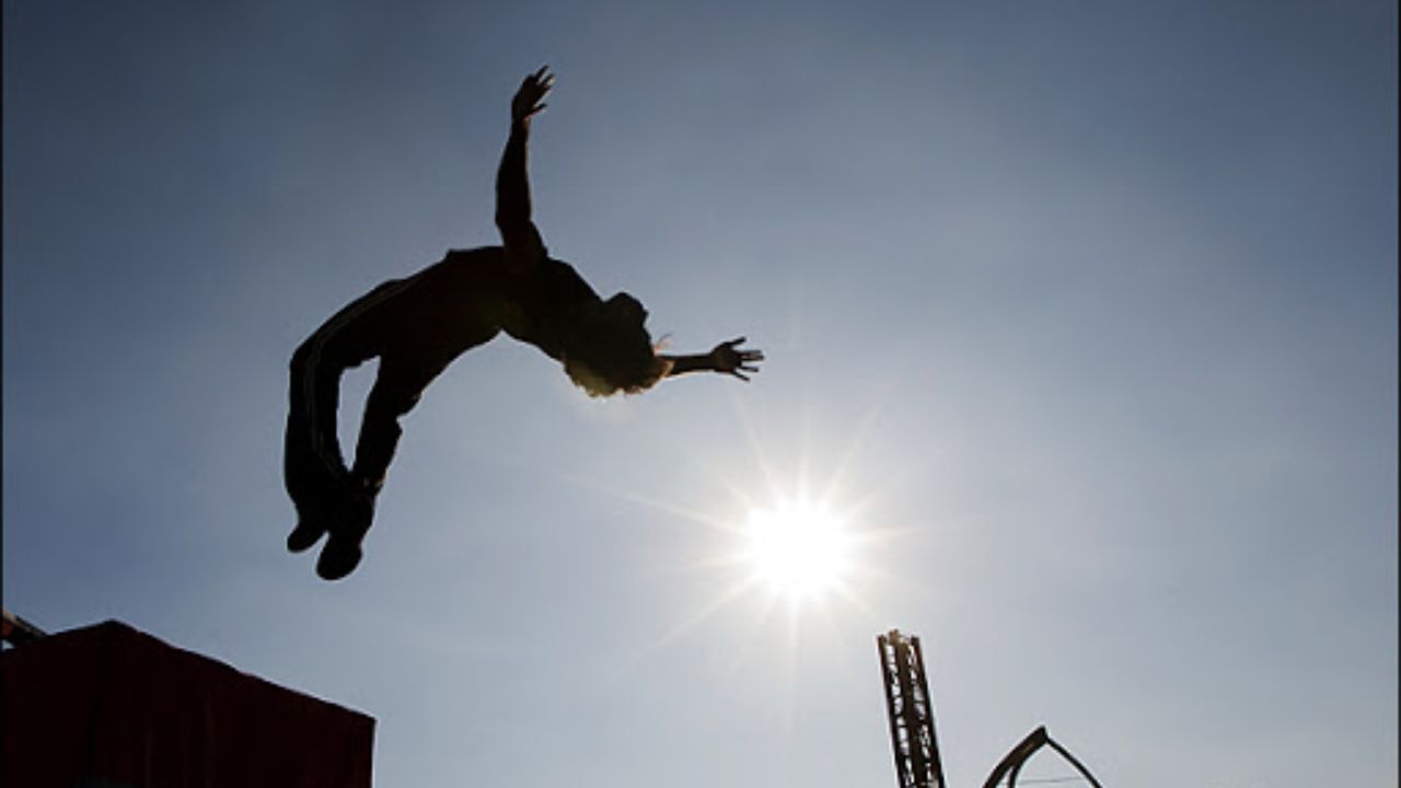 حادثه تلخی که باعث سقوط یک پارکورکار شد