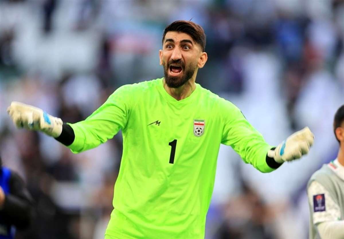 کارشناس داوری فوتبال: باید با دروازه‌بان پرسپولیس برخورد شود