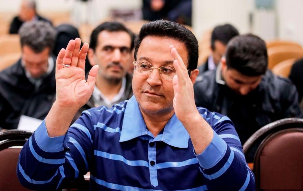 حسین هدایتی در زندان