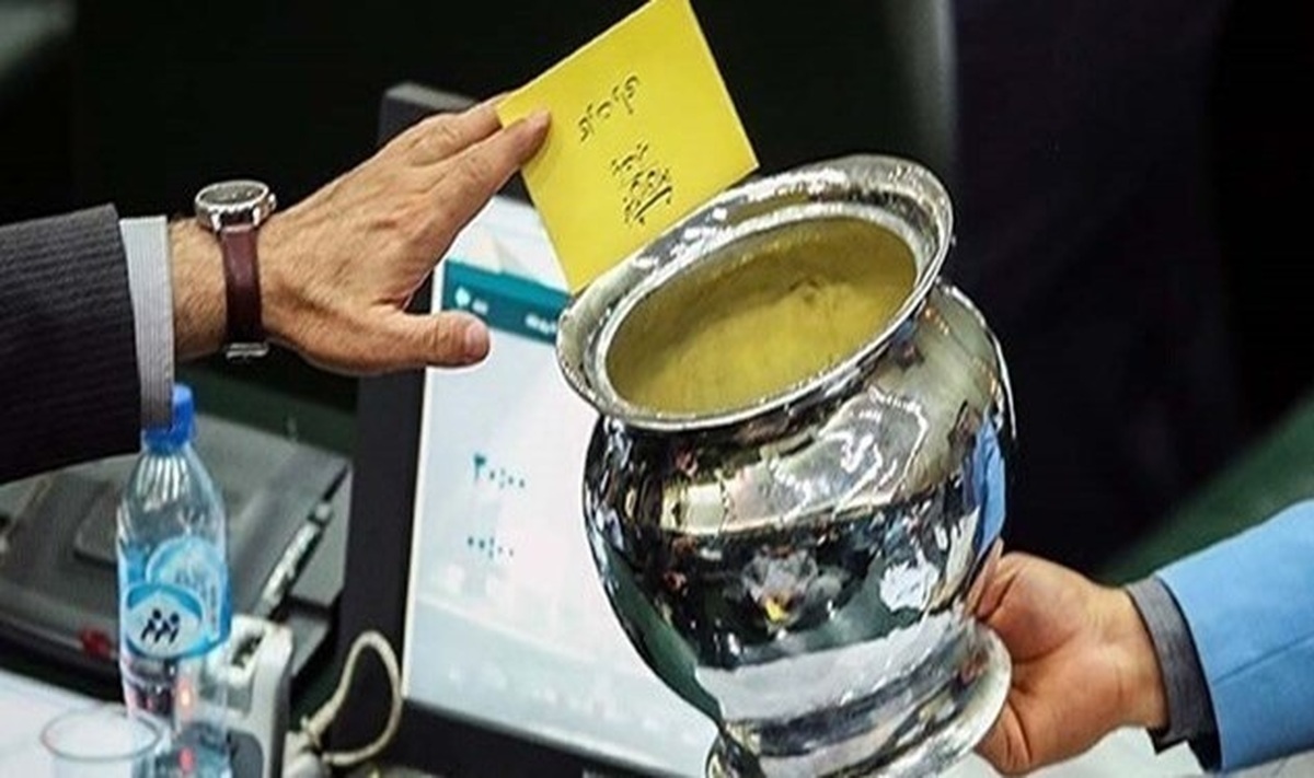 نمایندگان خواستار رأی‌گیری شفاف درباره استیضاح وزیر صمت شدند