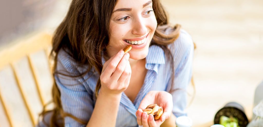 تغذیه مناسب برای داشتن پوست و مو و ناخن زیبا