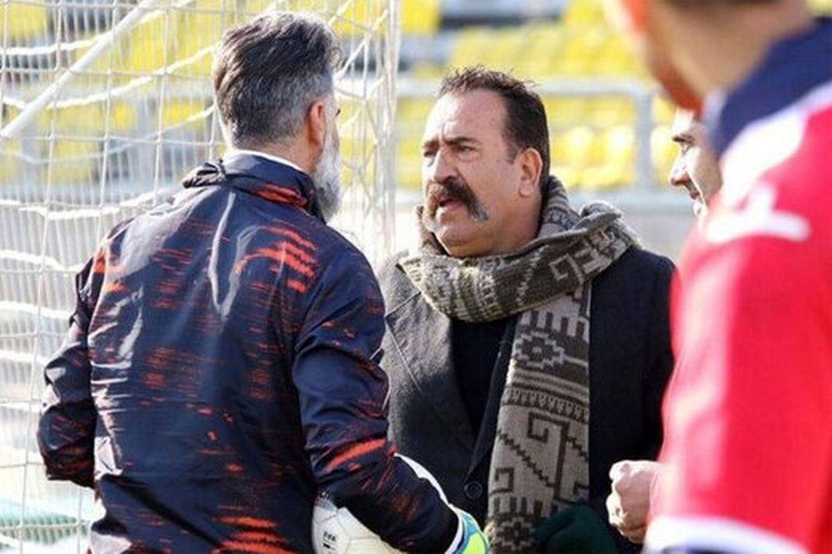 حمله تند ناصر محمدخانی به وحید قلیچ؛ آبروی پیشکسوتان را برد!