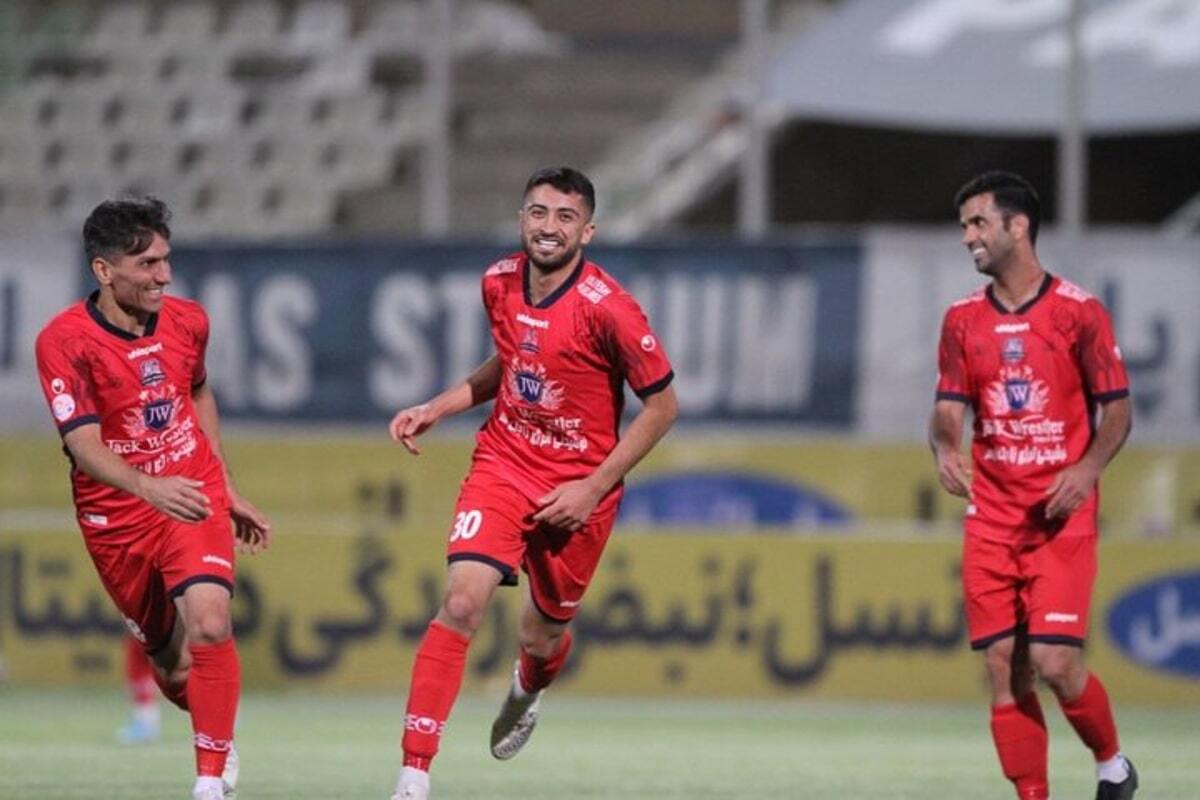 ایسلندی نساجیچیها بعد از برد ۳ گله در جام حذفی ایسلندی نساجیچیها بعد از برد ۳ گله در جام حذفی