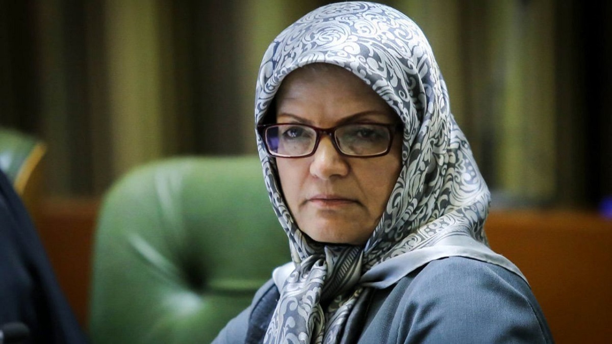 خداکرمی: حجاب و عفاف را به خانواده‌ها بسپارید