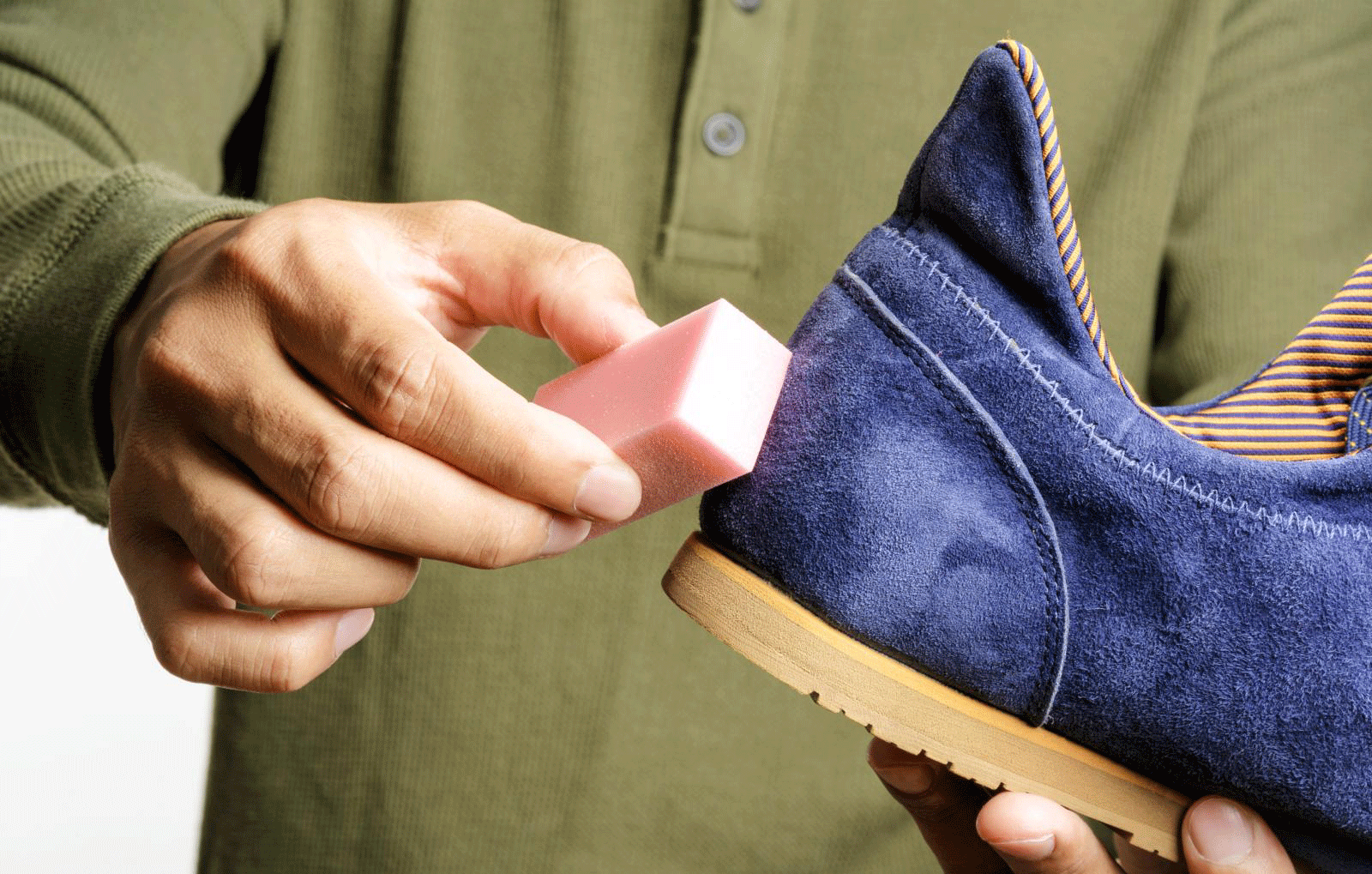 تمیز کردن کفش جیر تمیز کردن کفش جیر