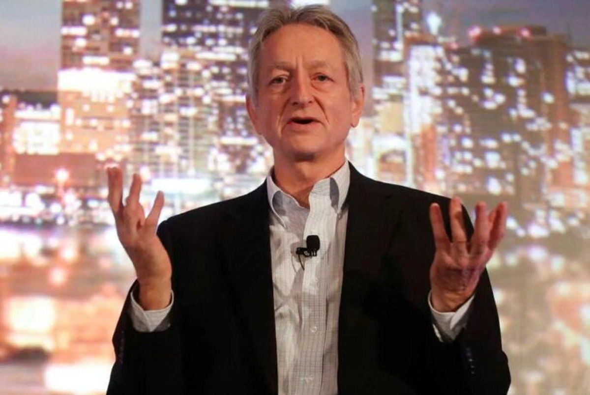 کناره گیری هشدارآمیز پدرخوانده هوش مصنوعی از گوگل/ جفری هینتون: خطرات ربات‌های هوش مصنوعی خیلی ترسناک است