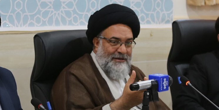 سنگ قبر با نماد شیر