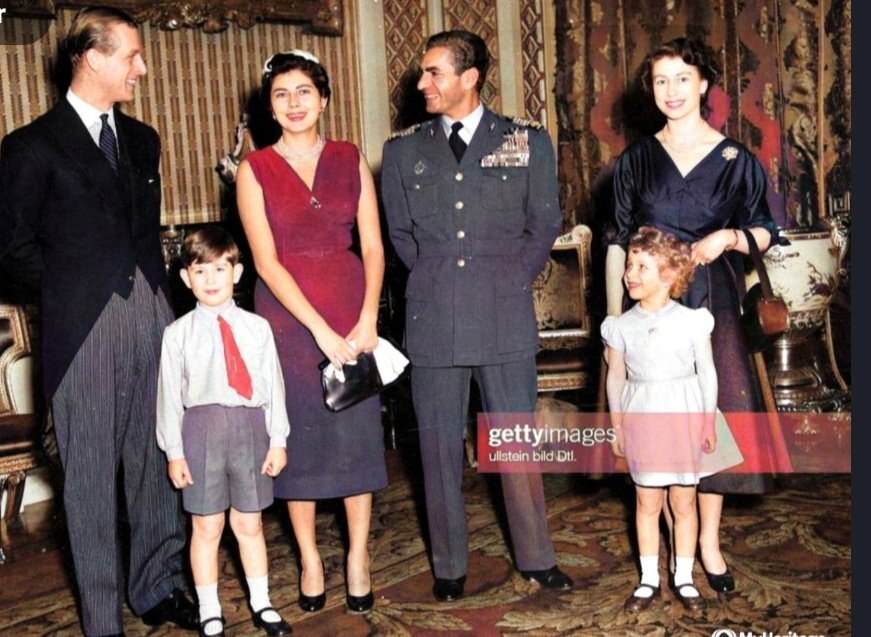 تصویر جالب از کودکی پادشاه بریتانیا در کنار محمدرضا پهلوی تصویر جالب از کودکی پادشاه بریتانیا در کنار محمدرضا پهلوی