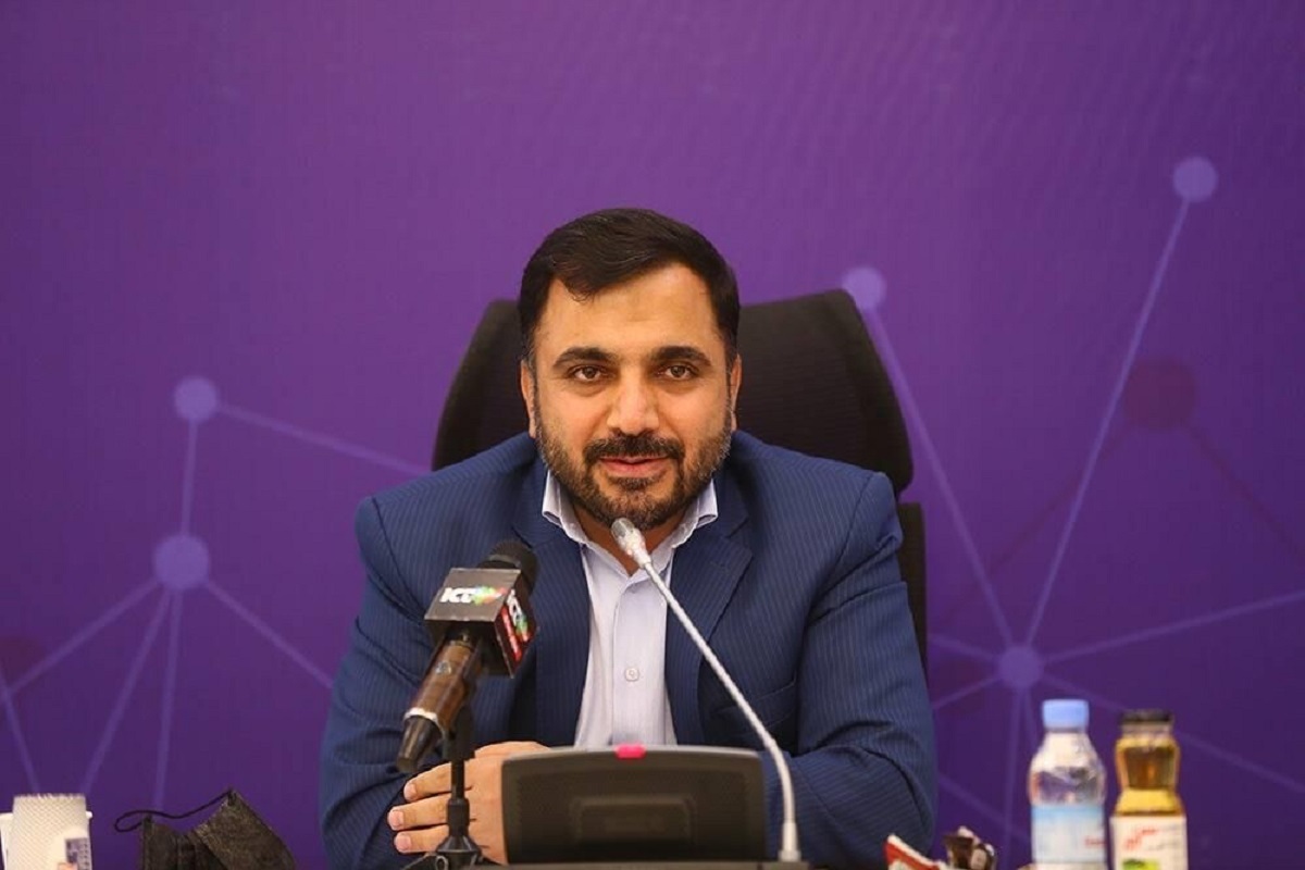 وزیر ارتباطات درباره رفع فیلتر تلگرام و واتساپ: موافق نیستیم