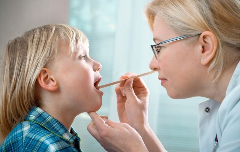 از کجا بفهمیم کودک لوزه دارد؟