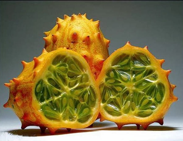 کیوانو از میوههای استوایی کیوانو از میوههای استوایی