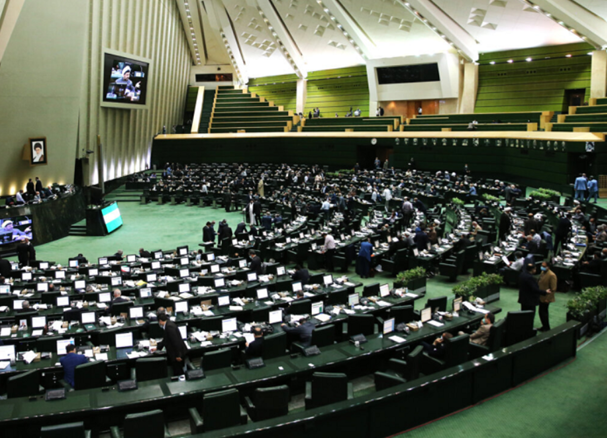 قالیباف: بنا بر مصوبۀ شورای امنیت ملی درمورد حجاب، بناشده درصورت نیاز، لایحهای از طرف قوه قضائیه و دولت آماده شود قالیباف: بنا بر مصوبۀ شورای امنیت ملی درمورد حجاب، بناشده درصورت نیاز، لایحهای از طرف قوه قضائیه و دولت آماده شود