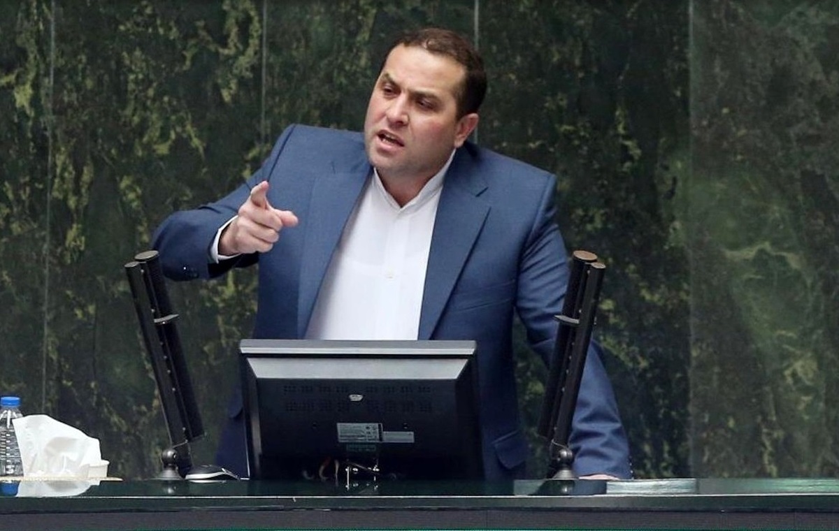 نماینده مجلس: احمدی نژادیها در جلسات متعدد برای تخریب دولت و مجلس برنامه ریزی میکنند نماینده مجلس: احمدی نژادیها در جلسات متعدد برای تخریب دولت و مجلس برنامه ریزی میکنند