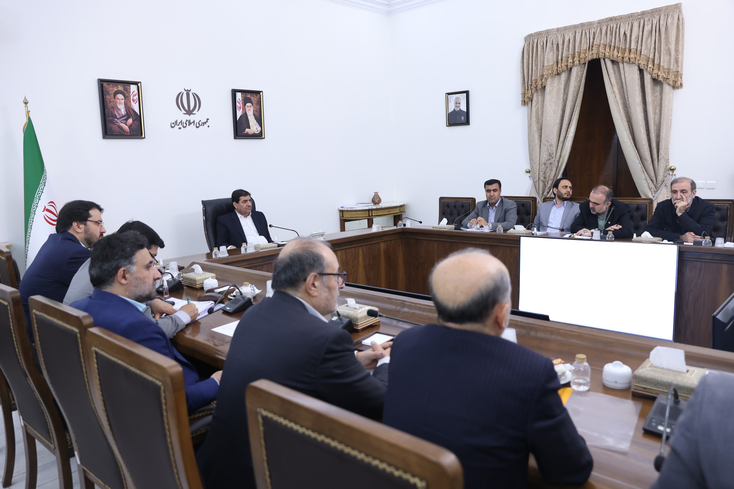 مانع زدایی و تسریع در پیشبرد طرحهای اولویت دار و راهبردی دولت مانع زدایی و تسریع در پیشبرد طرحهای اولویت دار و راهبردی دولت