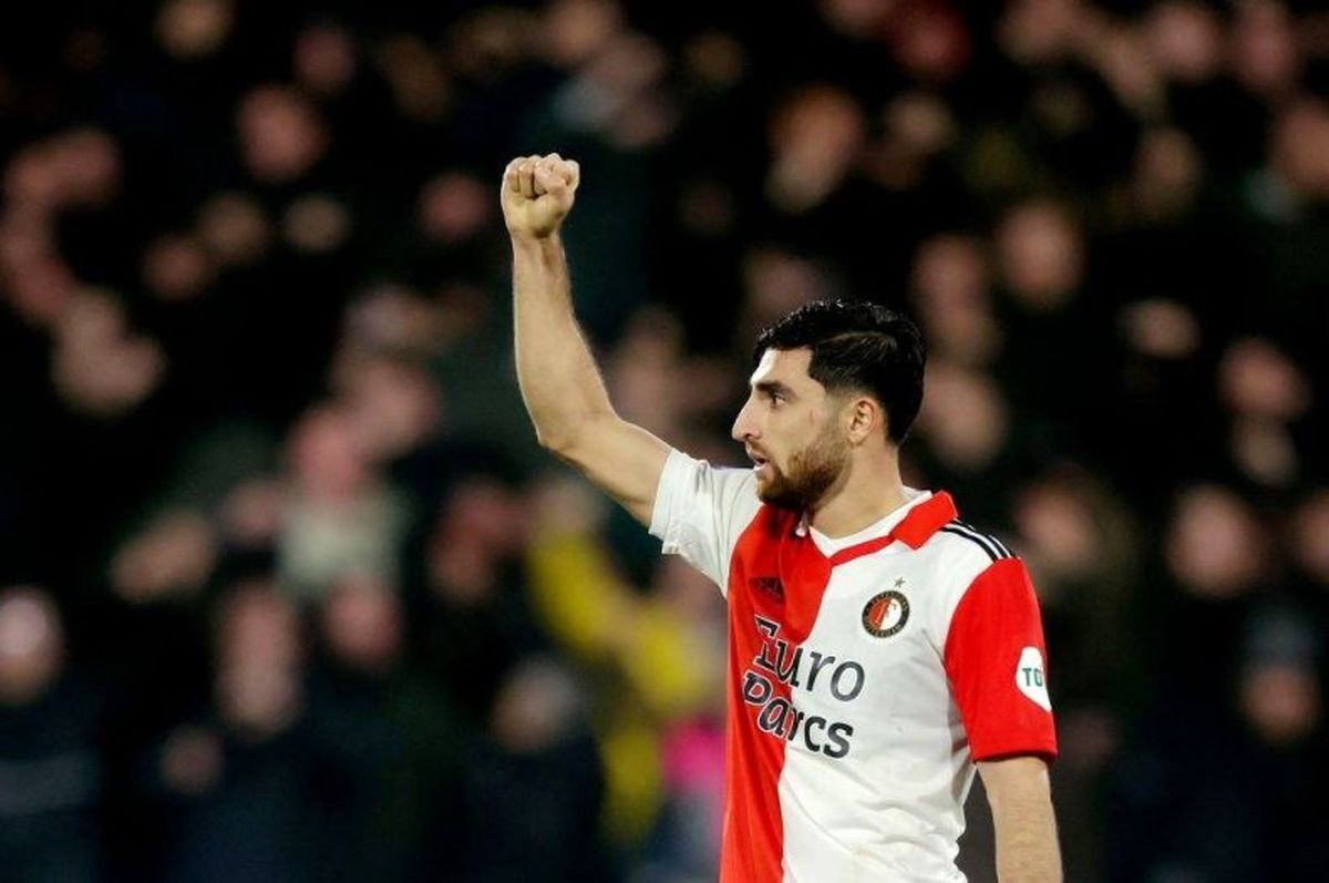 فیلم شادی کاپیتان تیمملی پس از قهرمانی در استخر فیلم شادی کاپیتان تیمملی پس از قهرمانی در استخر