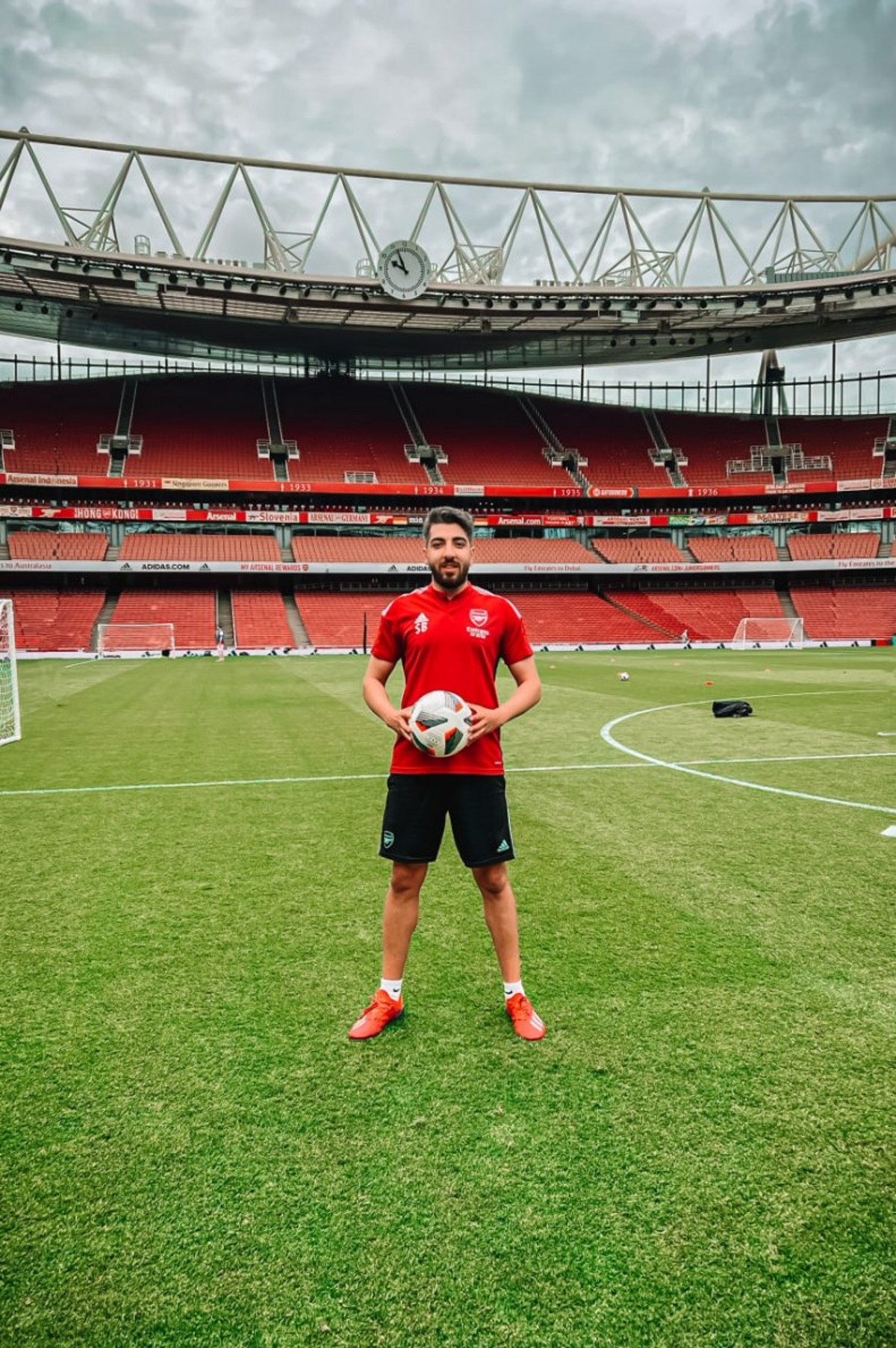 استعدادیاب آرسنال و داستان خیالی آرات و لیورپول!