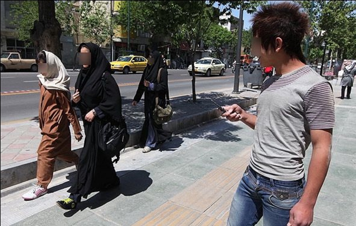 خبرگزاری فارس: مرد و زن به رعایت حجاب تشویق شوند، نابهنجاری نخواهیم داشت