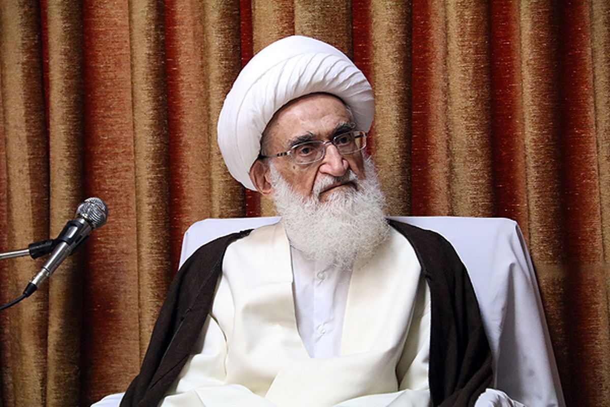 آیت‌الله نوری همدانی: هیچ اولویتی را بالاتر از حل مشکلات اقتصادی مردم نمی‌‌دانم/ در برخورد بی‌حجابی باید دقت شود