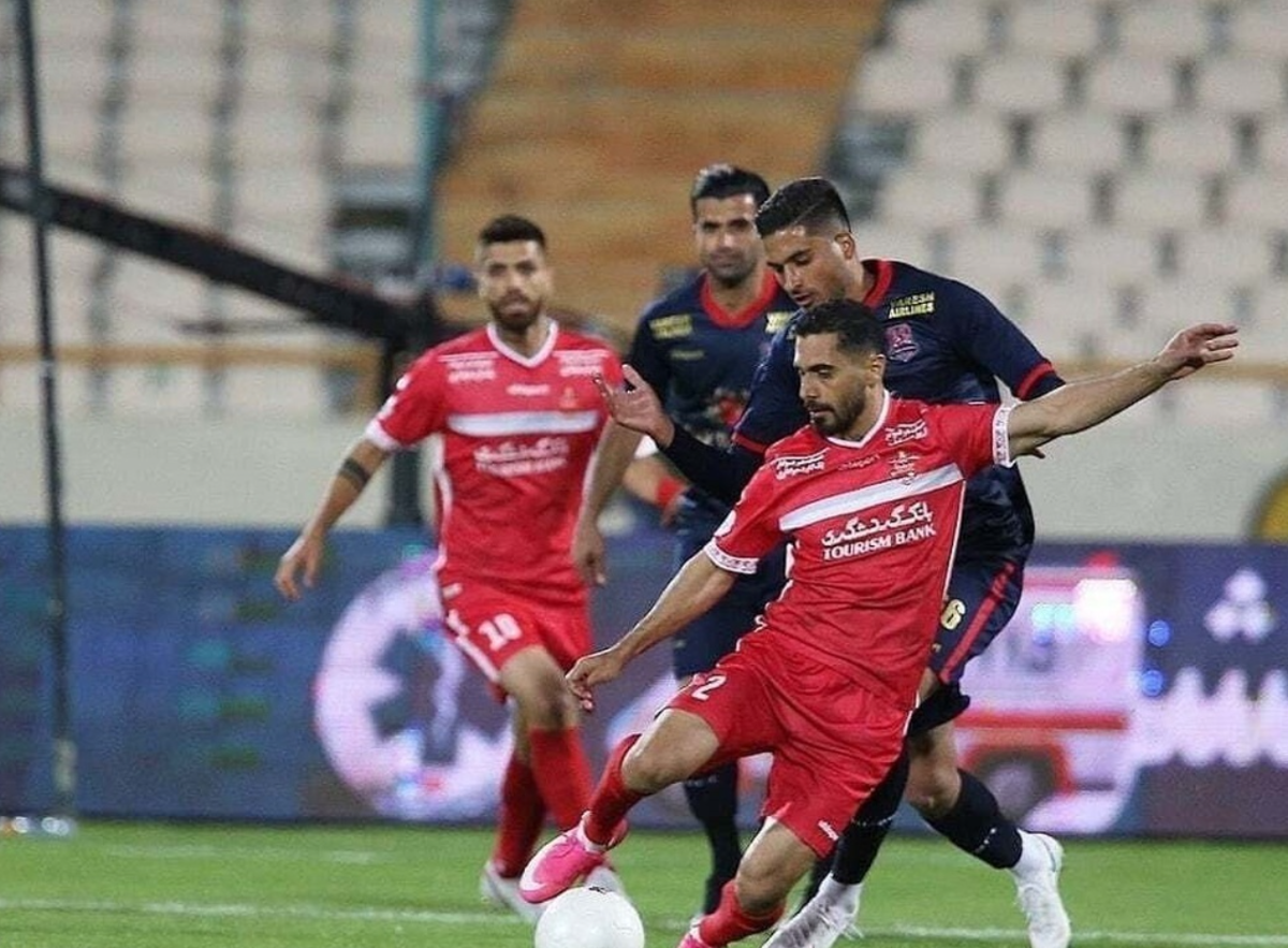 پرسپولیس، نساجی و تیم داوری با یک پرواز به ساری رسیدند!