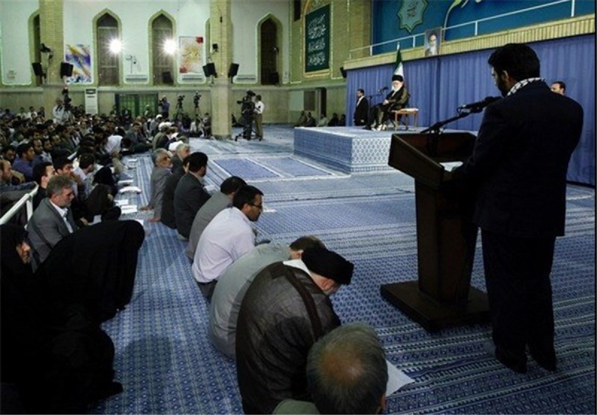 سوال تند یک دانشجوی بسیجی در جلسه با رهبری +فیلم سوال تند یک دانشجوی بسیجی در جلسه با رهبری +فیلم